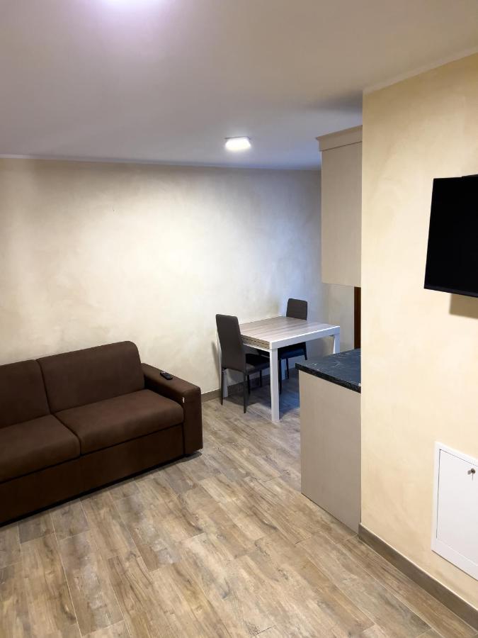 El Rocol Aparthotel Vezza dʼOglio Exteriör bild